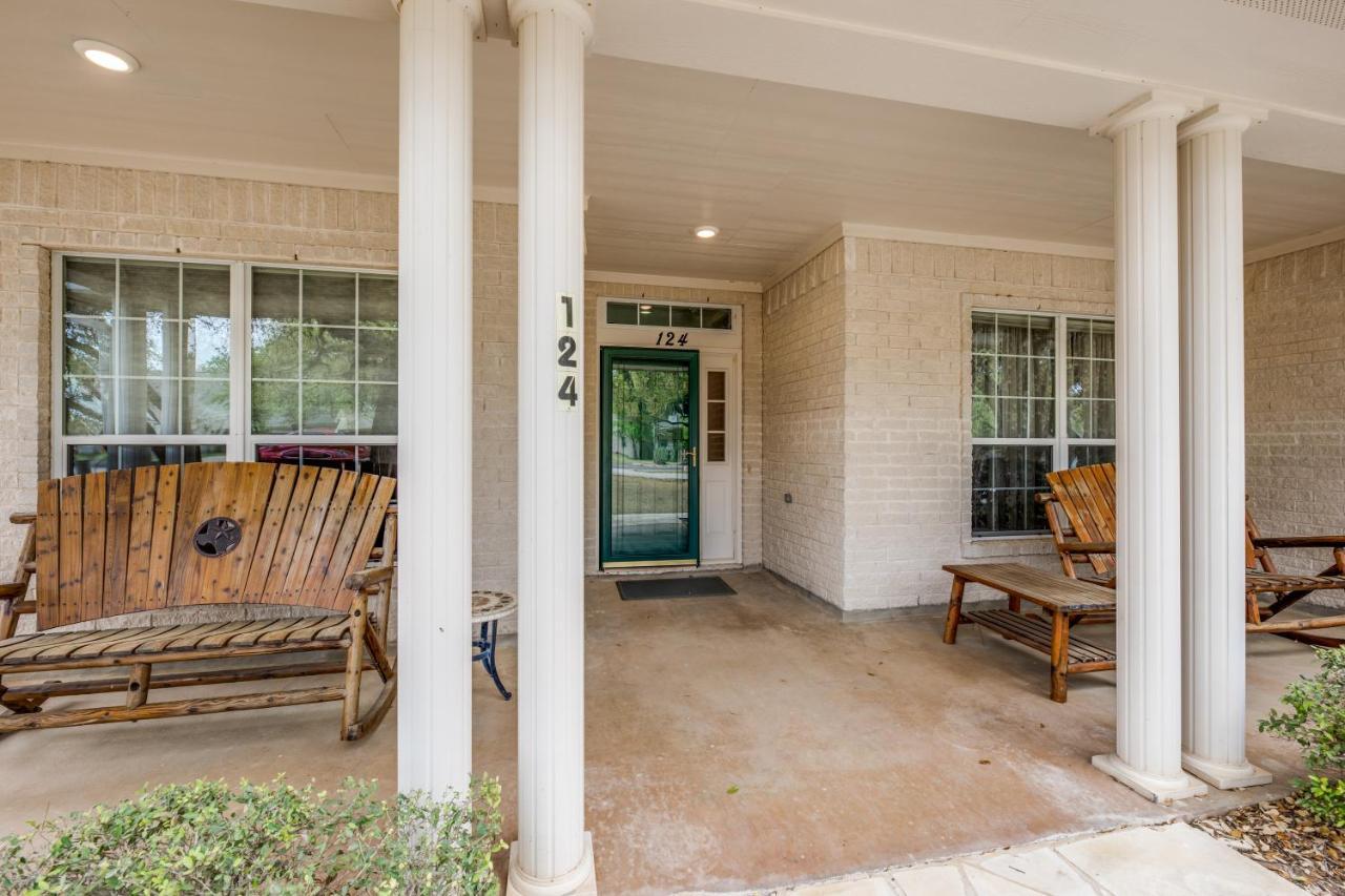 Spacious 5 Bdrm Home Mins To Wineries With Private Pool And Hot Tub! จอห์นสันซิตี้ ภายนอก รูปภาพ
