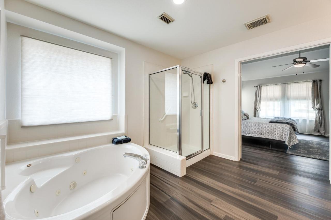 Spacious 5 Bdrm Home Mins To Wineries With Private Pool And Hot Tub! จอห์นสันซิตี้ ภายนอก รูปภาพ