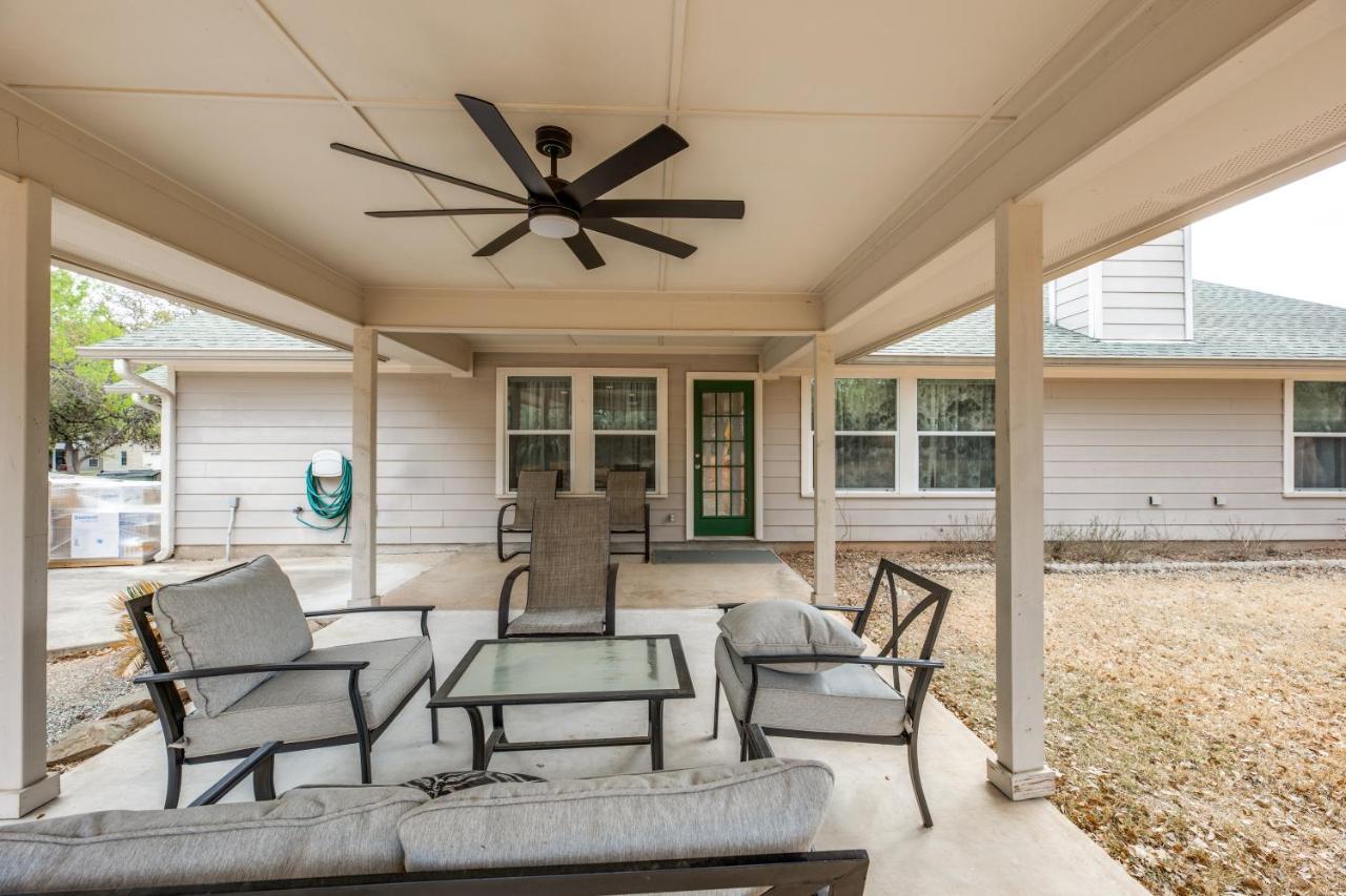 Spacious 5 Bdrm Home Mins To Wineries With Private Pool And Hot Tub! จอห์นสันซิตี้ ภายนอก รูปภาพ